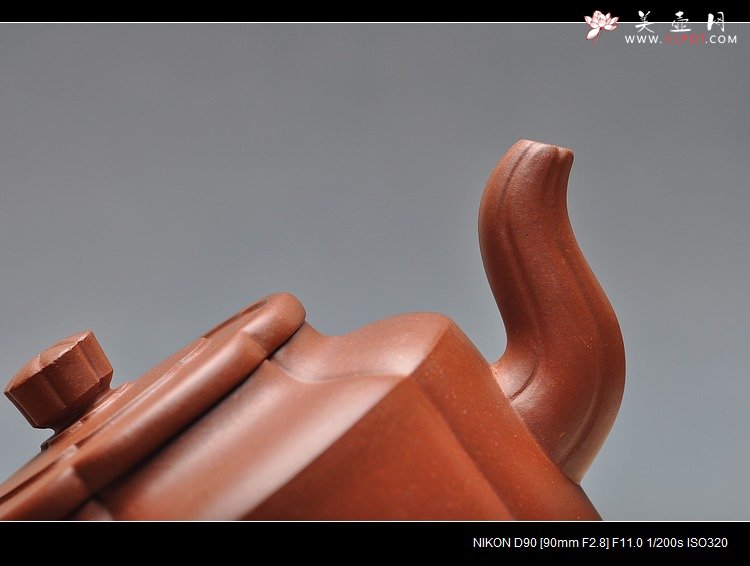 紫砂壶图片：经典筋囊器 何卫枫新作  精品梅花周盘 - 美壶网