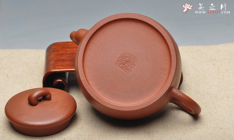 紫砂壶图片：精致典雅   全手如意平盖 - 美壶网