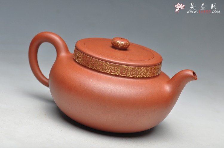 紫砂壶图片：曲峰最新原创作品 典雅大气 全手雍和 - 美壶网