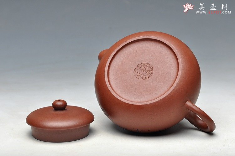 紫砂壶图片：曲线优美 古朴静雅 半月壶 - 美壶网