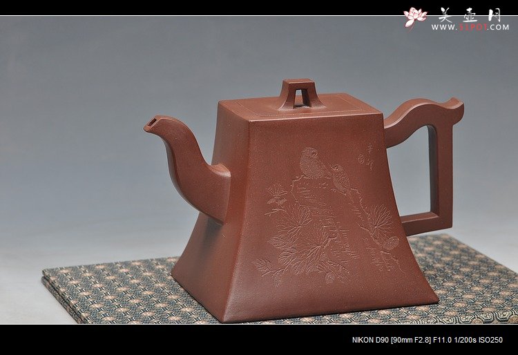 紫砂壶图片：霸气之作 史金妹精品 全手大方钟 巍巍壶势 - 美壶网