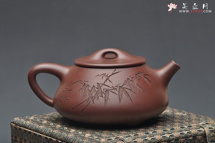 紫砂壶图片：墨生装饰 全手中石瓢 许国卫代表器形 - 美壶网