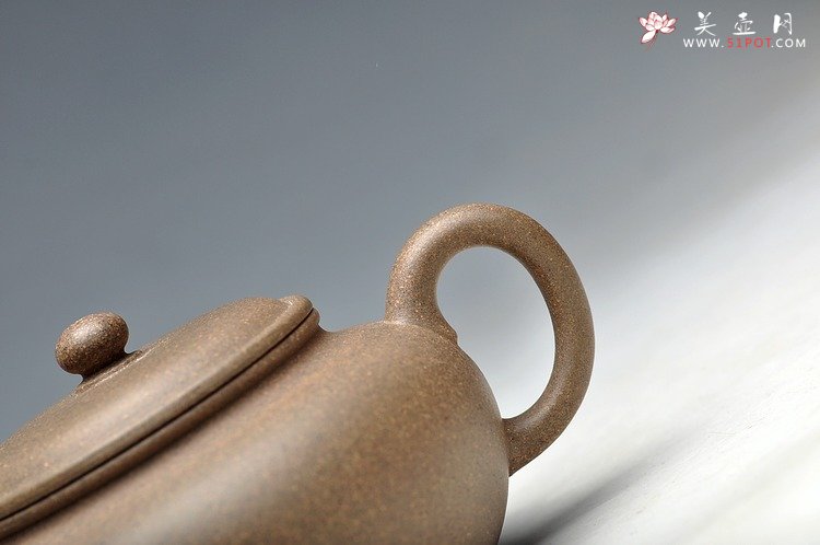 紫砂壶图片：实用一手壶 雅趣十足 全手小秋悦 适合红茶普洱 - 美壶网