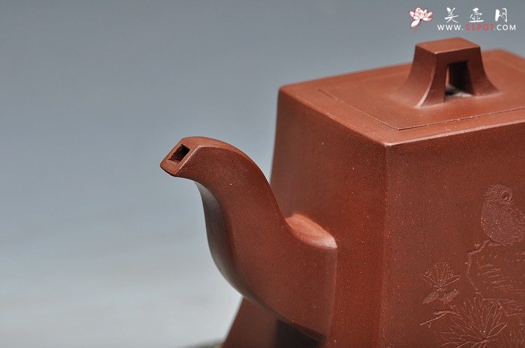 紫砂壶图片：霸气之作 史金妹精品 全手大方钟 巍巍壶势 - 美壶网