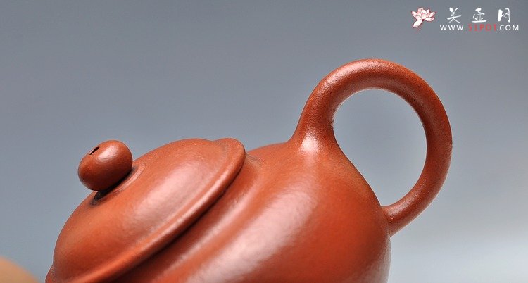 紫砂壶图片：90年代的全手小华颖 极品朱泥 高手之作 - 美壶网