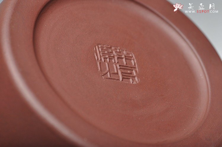 紫砂壶图片：万阗阗摹古全手之作  德厚钟雅 大亨高德中 老紫泥 - 美壶网