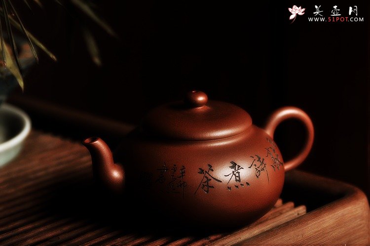 紫砂壶图片：曲线优美 古朴静雅 半月壶 - 美壶网