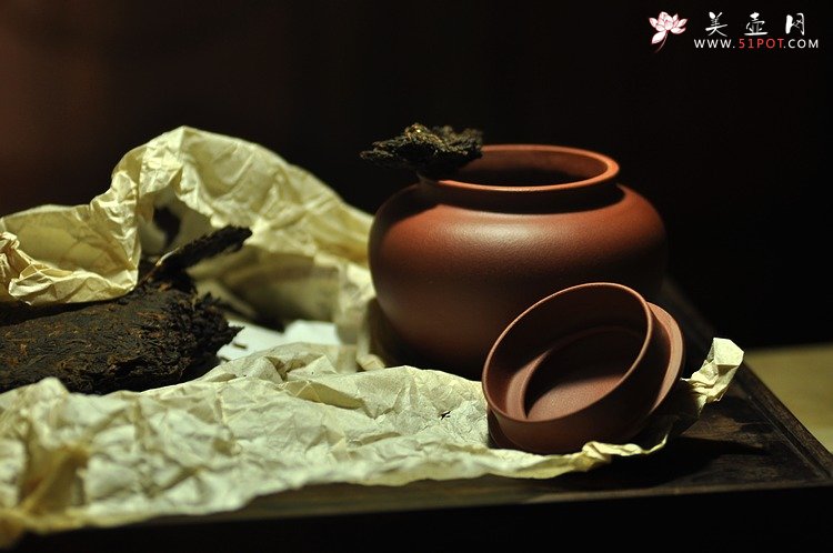 紫砂壶图片：全手茶叶罐 饱满敦厚 年终双节特惠 优质青水泥 - 美壶网