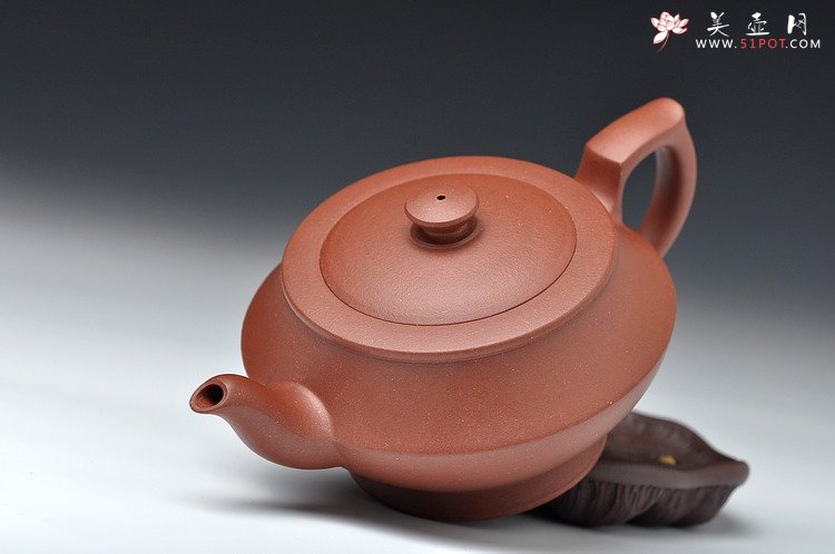 紫砂壶图片：获奖作品 汉云 精工典范 纯正底槽青 - 美壶网