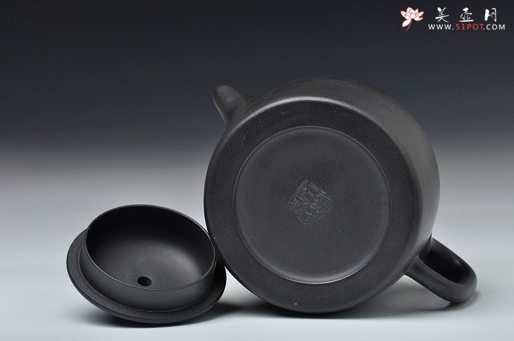 紫砂壶图片：万阗阗近作 气势雄壮全手精品剑流高德中 大亨遗韵 - 美壶网