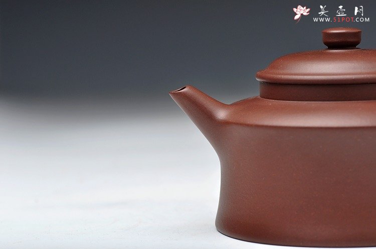 紫砂壶图片：砂料迷人 稳重而优雅 精品 全手玉锺 - 美壶网