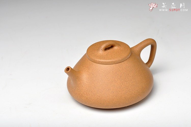 紫砂壶图片：双节特惠之五彩段泥石瓢 骨肉均挺 器形周正 - 美壶网