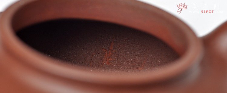 紫砂壶图片：刀工精美 工料皆爽 全手实用小仿古 江山万古清 - 美壶网