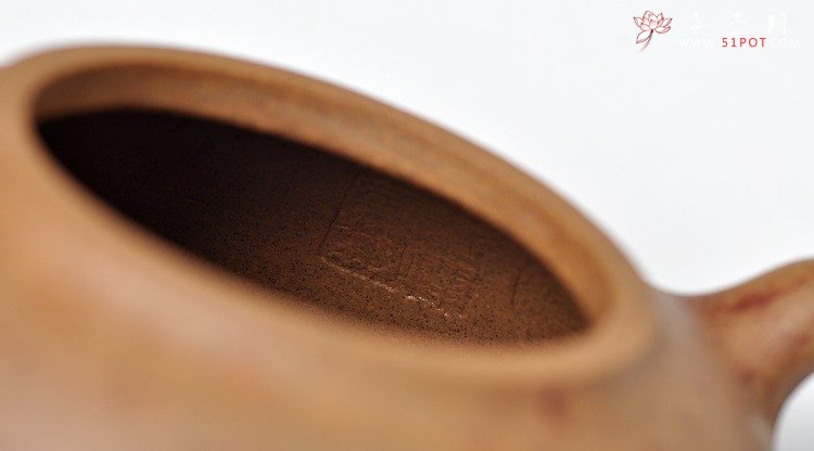 紫砂壶图片：砂美 型美  全手贡珠 蔡岩峰新作 炮管一捺底 - 美壶网