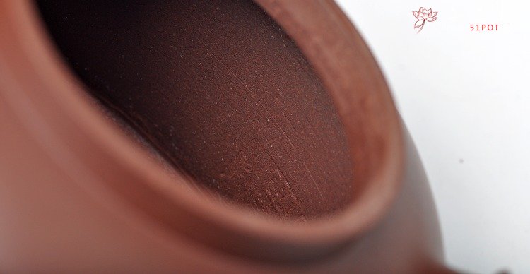 紫砂壶图片：砂料迷人 稳重而优雅 精品 全手玉锺 - 美壶网