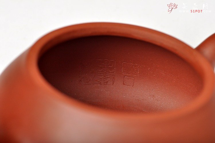 紫砂壶图片：神韵悠长 张弛有度 工整温润 全手三弯石瓢 - 美壶网