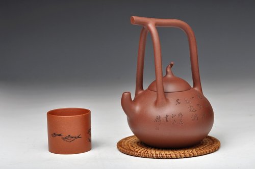 顾小英紫砂壶 国助工强强联合 和石装饰 传统经典 全手瓢提梁 原矿底槽清