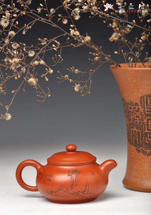 紫砂壶图片：禅意浓浓~ 精品朱泥潘壶 深得范曾人物之神韵~ - 美壶网