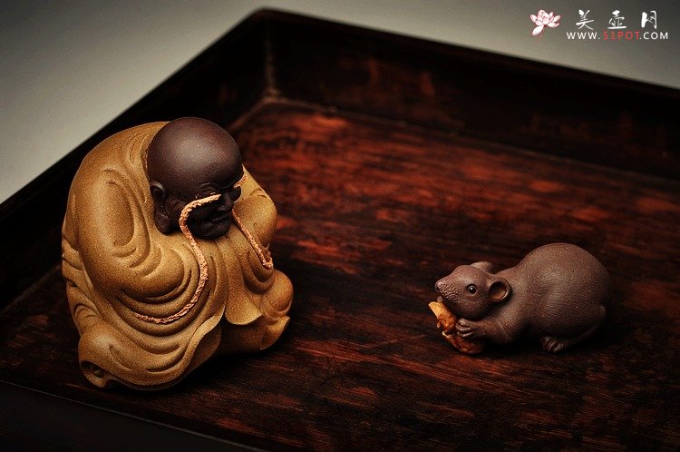 紫砂壶图片：十八罗汉之长眉罗汉和掏耳罗汉 神态细腻传神 精品茶宠 - 美壶网