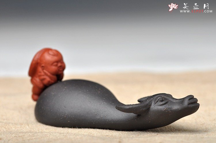 紫砂壶图片：水牛一家亲~ - 美壶网