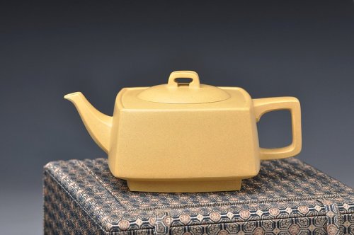 何卫枫紫砂壶 何卫枫最新力作 全手本绿砂四方 挺拔舒展 适合绿茶 本山绿泥