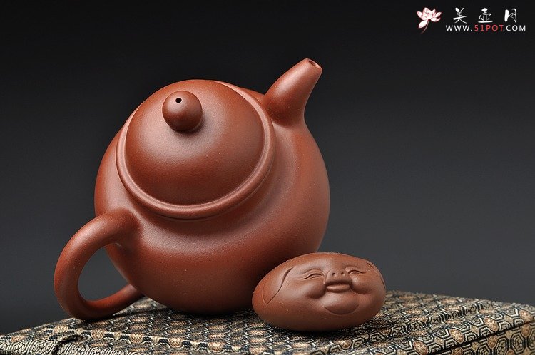 紫砂壶图片：老味十足 全手寿珍掇球 最新力作 俊雅有力道 - 美壶网