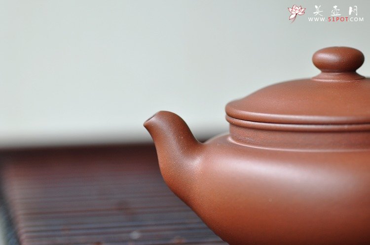 紫砂壶图片：于洪霞老师义拍作品 扁古 精工实用 雅安我们在一起 - 美壶网