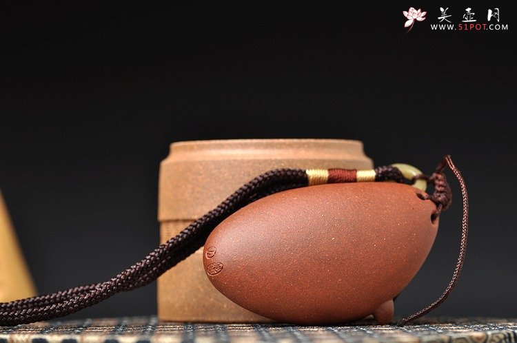 紫砂壶图片：紫砂精品手把件 传神 - 美壶网