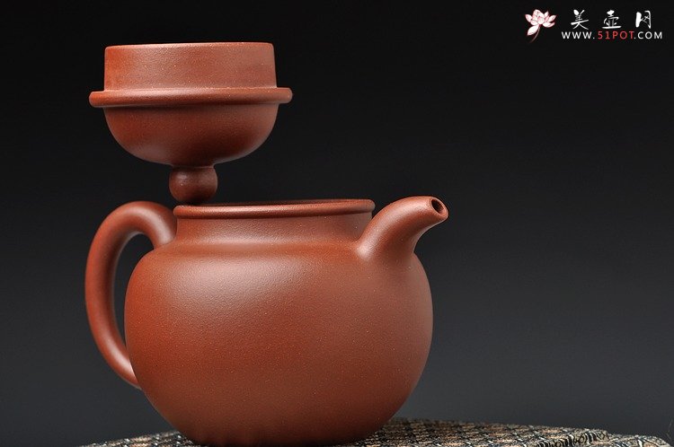 紫砂壶图片：老味十足 全手寿珍掇球 最新力作 俊雅有力道 - 美壶网