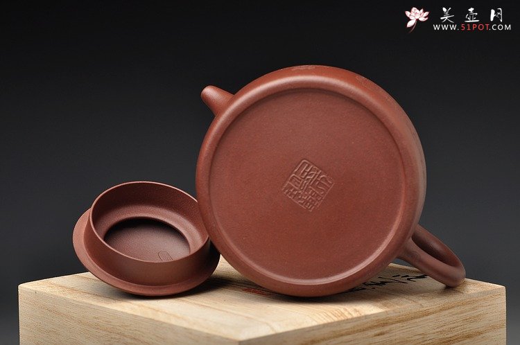 紫砂壶图片：张听刚装饰 仕女 朴素敦厚 大气 优质底槽青 全手大秦权 - 美壶网