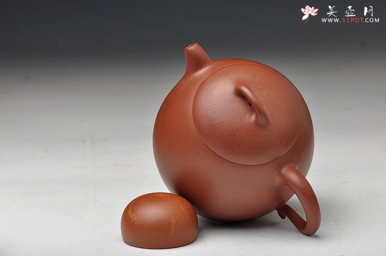 紫砂壶图片：清秀俊雅 陈进新品力作 全手秦权 - 美壶网