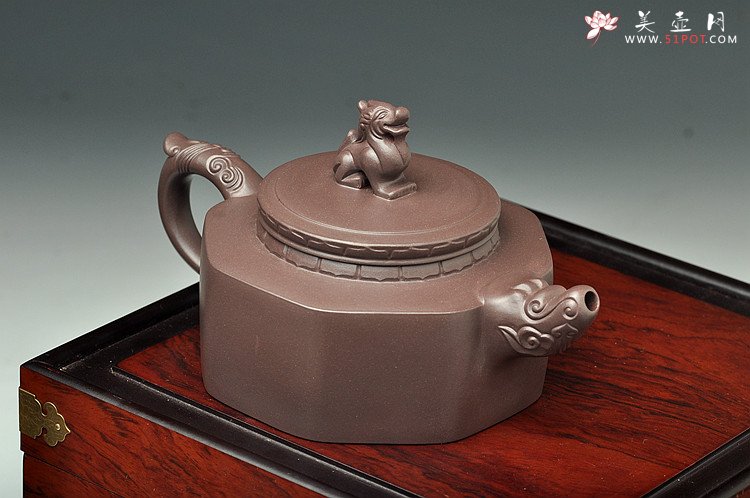 紫砂壶图片：陈进最新力作 大气厚重  全手中华情 送礼精品 - 美壶网