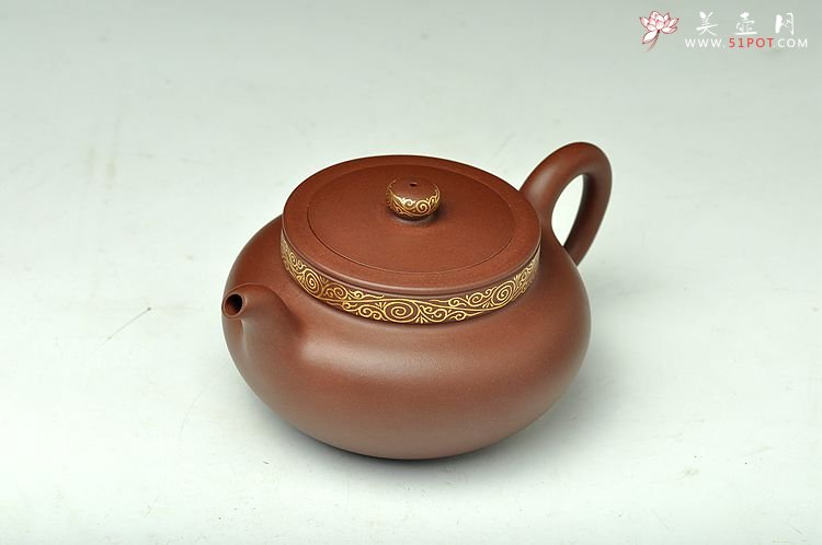 紫砂壶图片：曲峰原创作品 典雅大气 全手雍和 宫廷风格 - 美壶网
