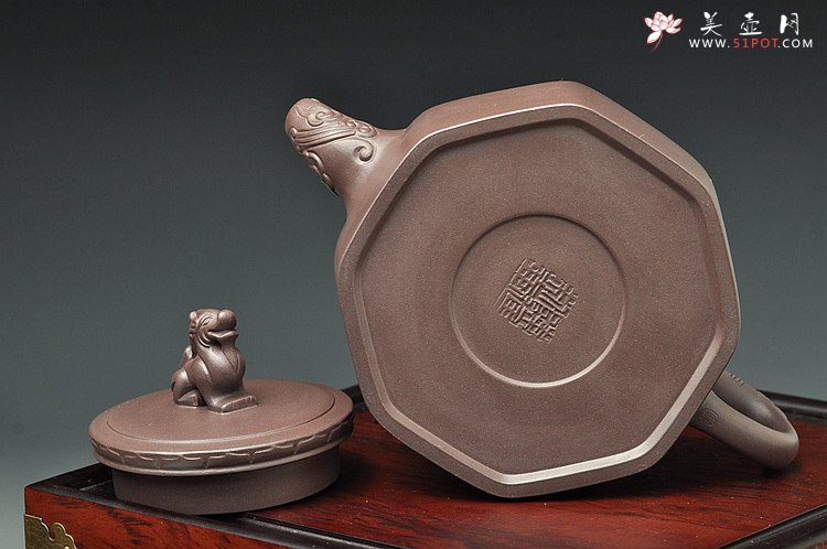 紫砂壶图片：陈进最新力作 大气厚重  全手中华情 送礼精品 - 美壶网