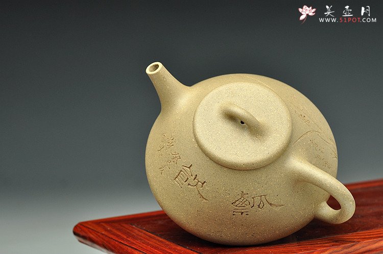 紫砂壶图片：徐亚春摹翟子冶石瓢 全手工 韵味苍劲 许频频装饰 仅1把不接受定做 - 美壶网