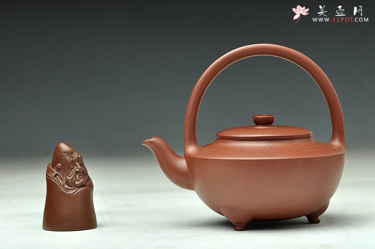 紫砂壶图片：难度极大之全手工望月提梁 中书协刘世涛装饰 收藏佳品 - 美壶网