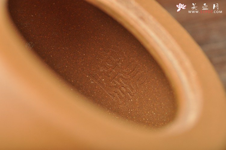 紫砂壶图片：曼生十八式之全手井栏 摹古之作 古朴典雅 - 美壶网