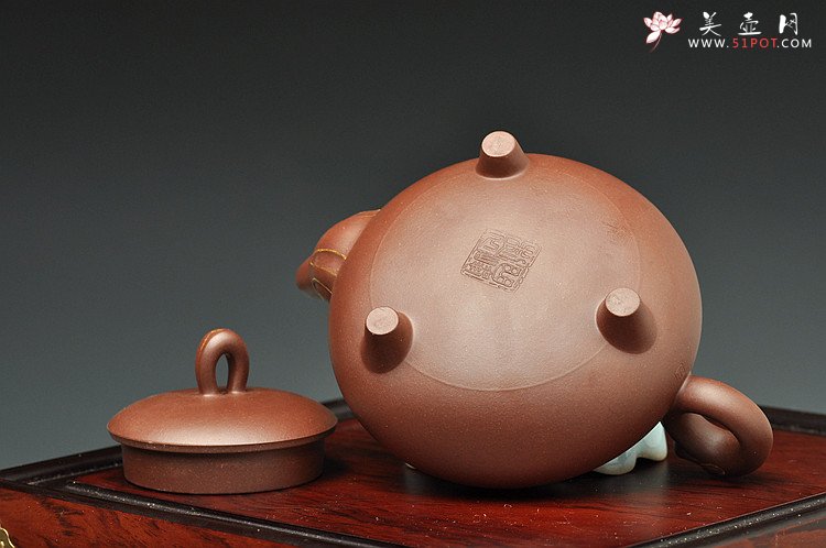 紫砂壶图片：曲峰获奖作品 环龙三脚 精工之作 气韵十足 真金装饰 送礼佳品 - 美壶网