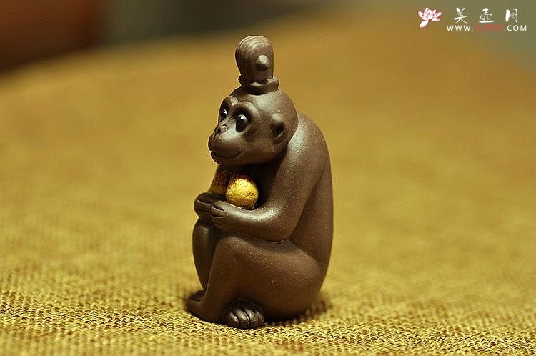 紫砂壶图片：神态逼真   精品茶宠 - 美壶网