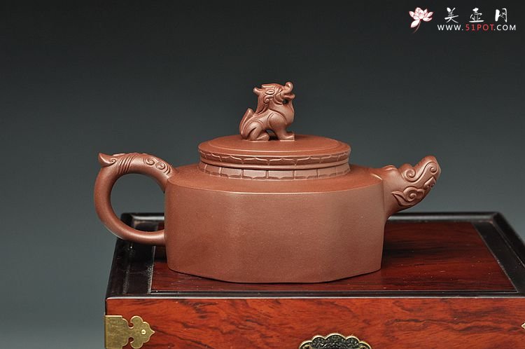 紫砂壶图片：陈进最新力作 大气厚重 全手中华情 送礼精品 - 美壶网