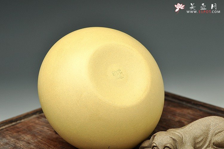 紫砂壶图片：天水牛 知了 蟋蟀 生动形象 文玩杂项 手工精品薄胎一捺底笔洗 - 美壶网