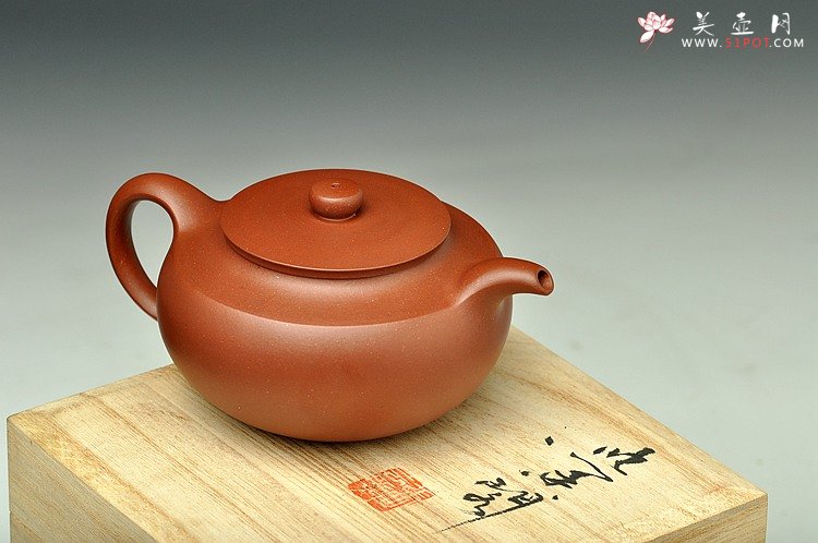 紫砂壶图片：于洪霞全手工精心力作  挚 追求紫砂挚美 饱满蓄势 寿珍韵 - 美壶网