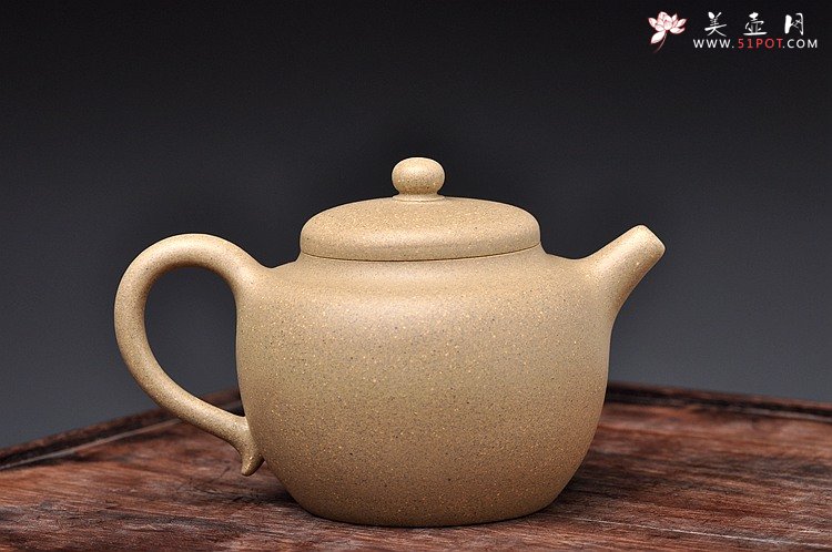 紫砂壶图片：简练素雅 高旭峰款 线条流畅 全手静月 - 美壶网