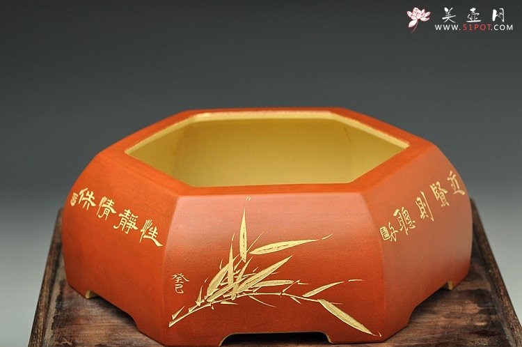 紫砂壶图片：岁寒三友之六方水洗 陆轶舟精品代表作 刀法精炼 粉浆效果更漂亮 - 美壶网