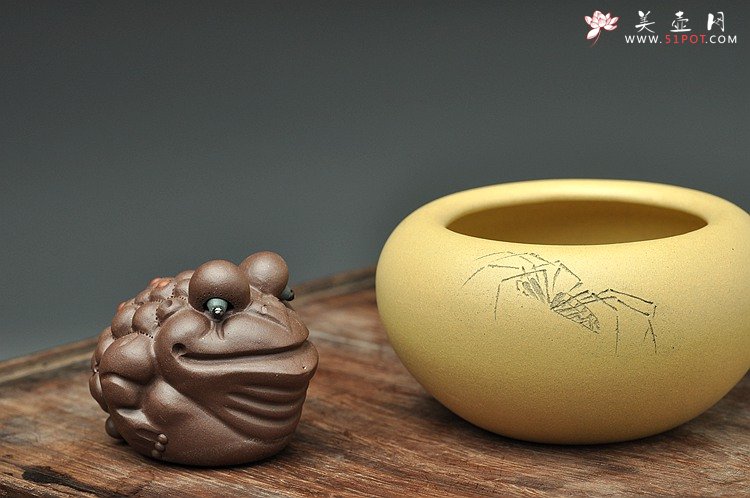 紫砂壶图片：天水牛 知了 蟋蟀 生动形象 文玩杂项 手工精品薄胎一捺底笔洗 - 美壶网