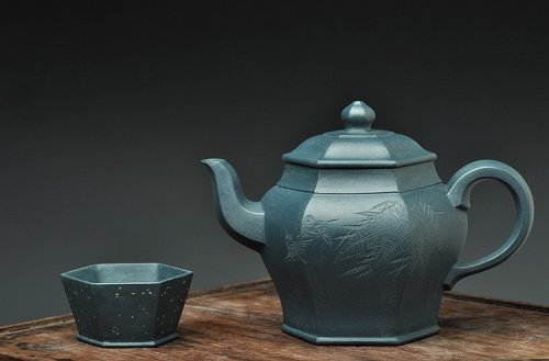 史金妹紫砂壶 国大师李昌鸿装饰  全手六方 墨绿泥 挺拔俊秀 史金妹经典代表作 原矿绿泥