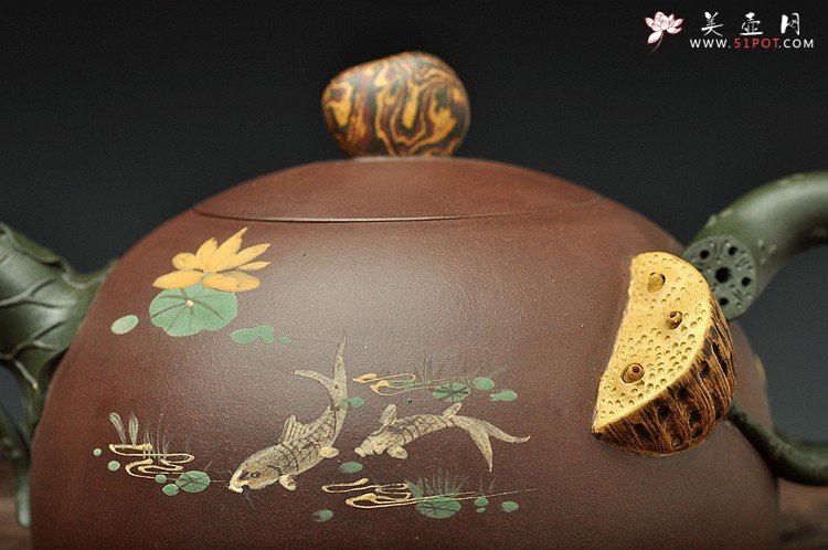 紫砂壶图片：崔巍健最新原创作品  荷塘月色 鱼戏莲叶东鱼戏莲叶西o(∩_∩)o  - 美壶网