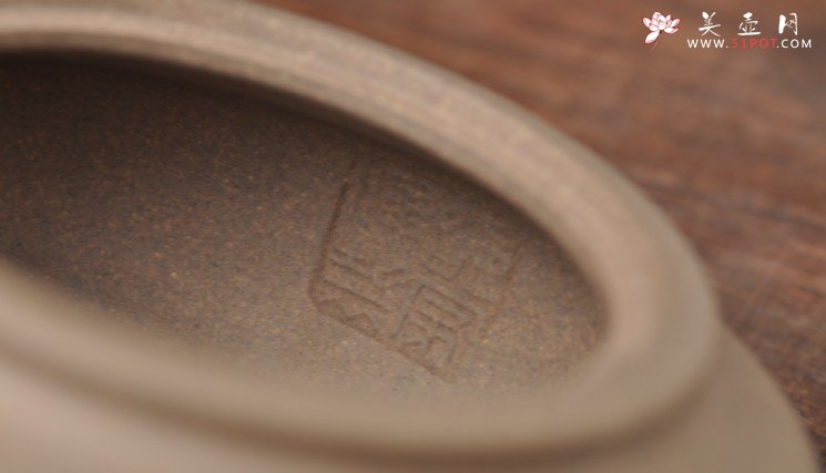 紫砂壶图片：光素佳作 线条流畅 优雅耐品  全手澄心 小清新~ - 美壶网