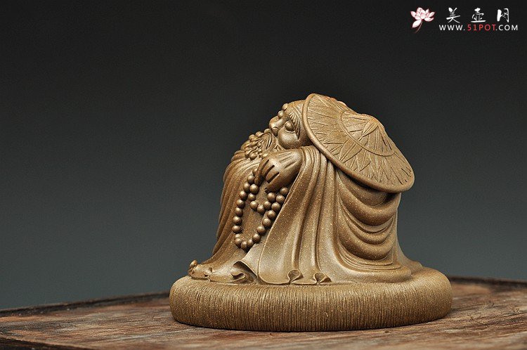 紫砂壶图片：古铜泥 凌爱军 达摩 获奖精品 衣纹和表情都惟妙惟肖 - 美壶网