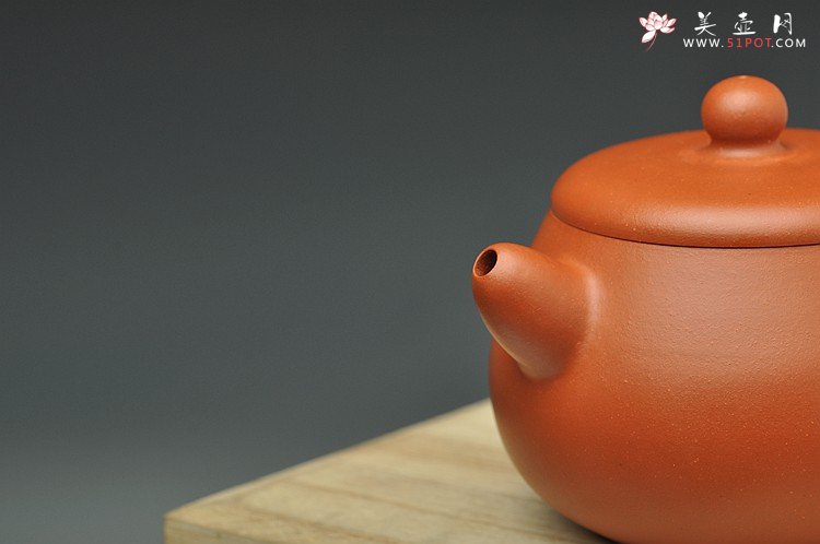 紫砂壶图片：潘小东最近全手作品 艺术和实用的结合 朱泥梵露珠  - 美壶网